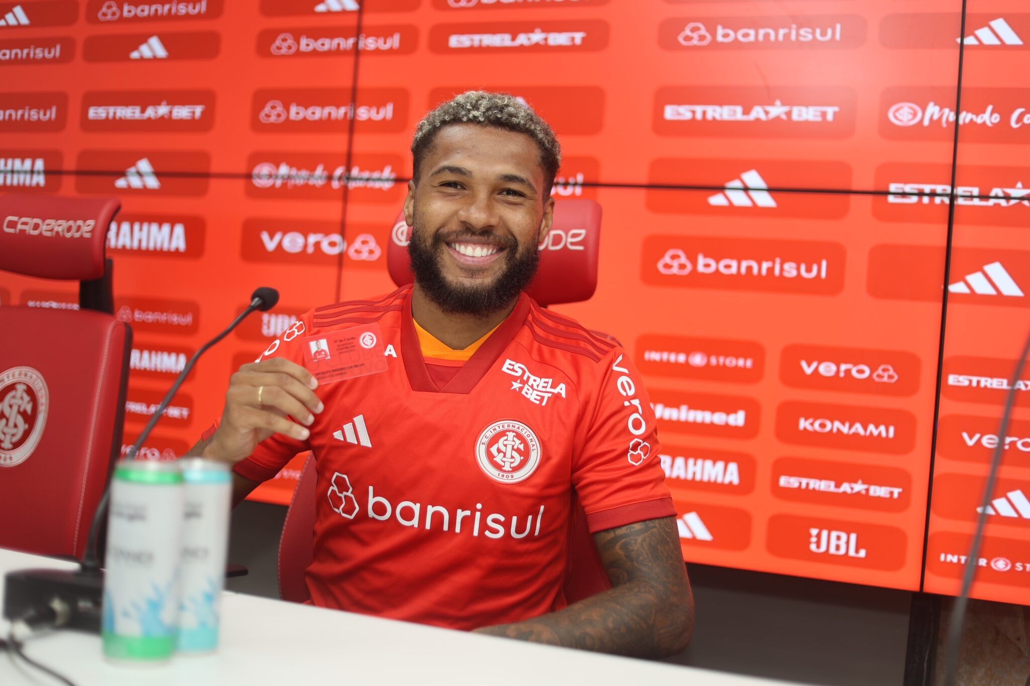 Wesley e Bruno Gomes são apresentados pelo Clube do Povo